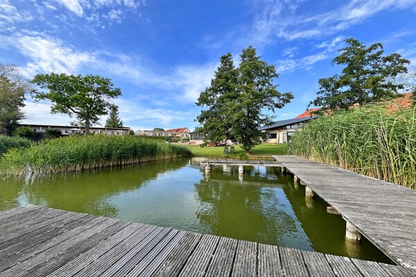 Foto van Vakantieappartement met eigen toegang tot het meer en een aanlegsteiger. - ViewSummer