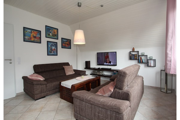 Foto van Vakantiehuis Toms Hutte met terras in Dornum - Vakantiehuis in Dornumersiel - LivingRoom