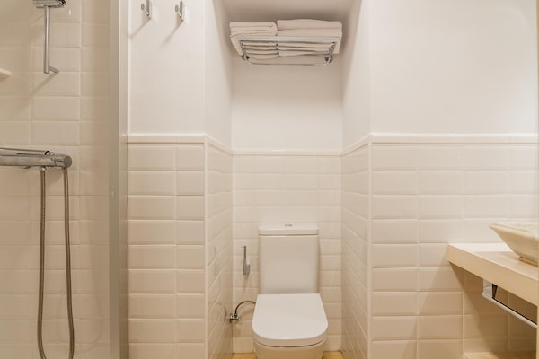 Foto van Cottage in Castellnou met boswandelingen - Vakantiehuis in Castellnou de Bages - BathRoom