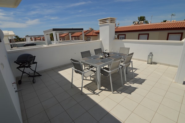 Foto van Villa met tuin en dakterras - Vakantiehuis in Ciudad Quesada - TerraceBalcony