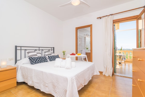 Foto van Herenhuis in Selva bij Tramuntana - Vakantiehuis in Selva, Illes Balears - ExteriorSummer