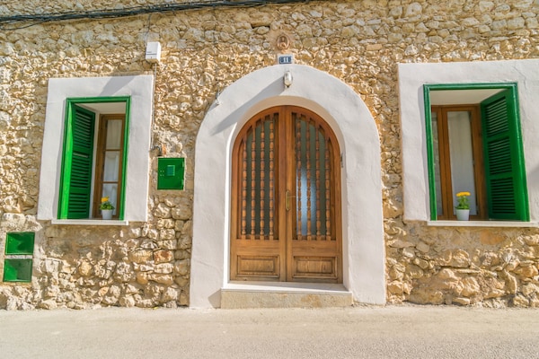 Foto van Herenhuis in Selva bij Tramuntana - Vakantiehuis in Selva, Illes Balears - ExteriorSummer