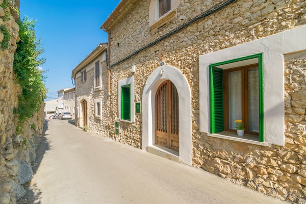 Foto van Herenhuis in Selva bij Tramuntana - Vakantiehuis in Selva, Illes Balears - ExteriorSummer