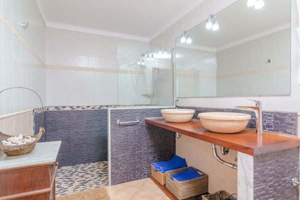 Foto van Mediterrane villa-retraite - Vakantiehuis in Felanitx, Illes Balears - ExteriorSummer