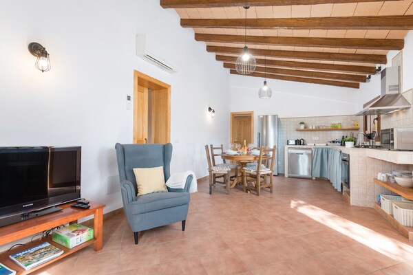 Foto van Rustig verblijf op het platteland van Calvià - Vakantiehuis in Calvia, Illes Balears - ExteriorSummer