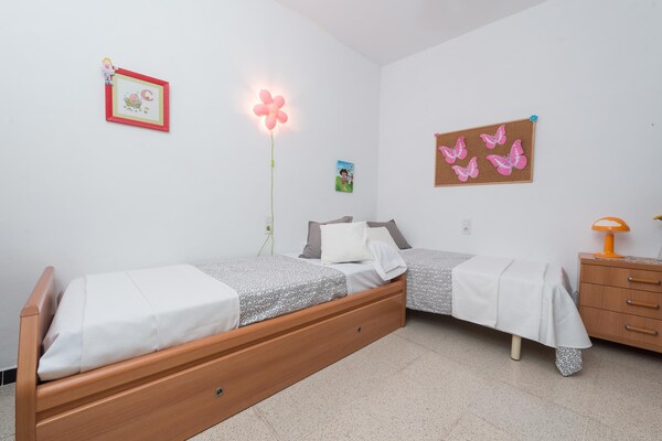 Foto van Charmante villa met zwembad - Vakantiehuis in Ariany, Illes Balears - BedRoom