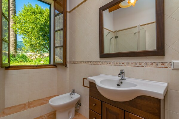 Foto van Villa in Centraal Mallorca - Vakantiehuis in Sineu, Illes Balears - BathRoom