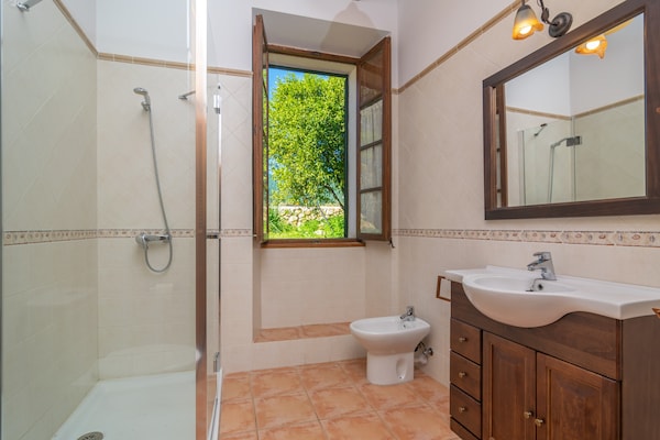 Foto van Villa in Centraal Mallorca - Vakantiehuis in Sineu, Illes Balears - BathRoom