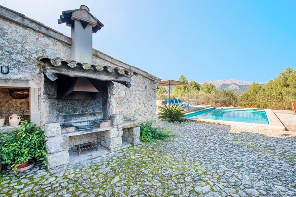 Foto van Rustieke finca met privézwembad - Vakantiehuis in Pollensa, Illes Balears - PoolOfHouse