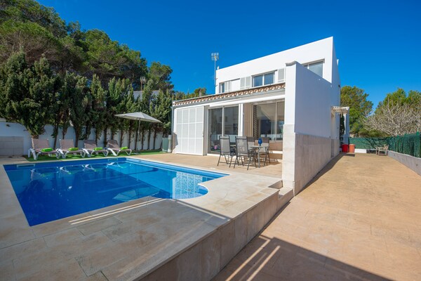 Foto van Domus Genti. - Vakantiehuis in Son Serra De Marina, Illes Balears - PoolOfHouse
