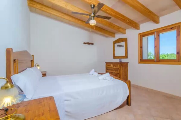 Foto van Villa in Llucmajor met privézwembad & tuin - Vakantiehuis in Llucmajor, Illes Balears - BedRoom