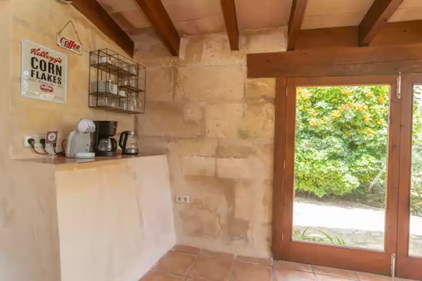 Foto van Rustiek landgoed met groot zwembad - Vakantiehuis in Sant Llorenç Des Cardassar, Illes Balears - Kitchen