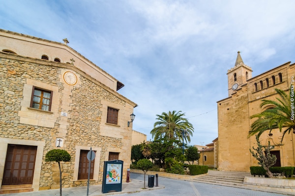 Foto van Rustiek landgoed met groot zwembad - Vakantiehuis in Sant Llorenç Des Cardassar, Illes Balears - AreaSummer5KM