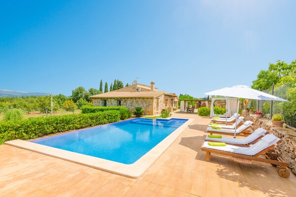 Foto van Charmante Muro Villa met zwembad - Vakantiehuis in Muro, Illes Balears - ExteriorSummer
