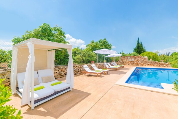 Foto van Charmante Muro Villa met zwembad - Vakantiehuis in Muro, Illes Balears - ExteriorSummer