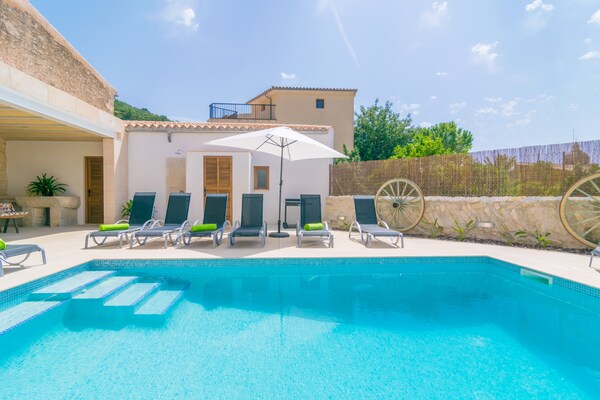 Foto van Stijlvol herenhuis met zwembad - Vakantiehuis in Randa (algaida), Illes Balears - PoolOfHouse