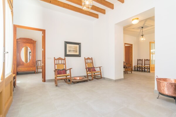 Foto van Stijlvol herenhuis met zwembad - Vakantiehuis in Randa (algaida), Illes Balears - Landing