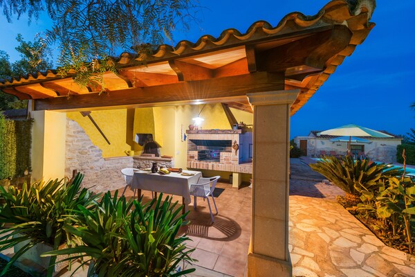 Foto van Charmante retraite vlakbij de zee - Vakantiehuis in Santa Margalida , Illes Balears - TerraceBalcony