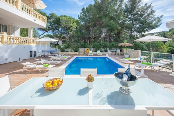 Foto van Majestueuze villa aan de kust - Vakantiehuis in , Illes Balears - TerraceBalcony