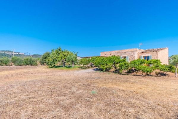 Foto van Ontspannen villaverblijf in Cala Bona - Vakantiehuis in , Illes Balears - AreaSummer5KM