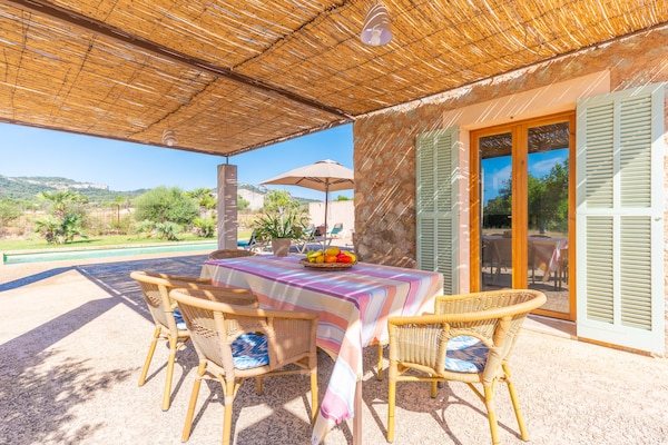 Foto van Ontspannen villaverblijf in Cala Bona - Vakantiehuis in , Illes Balears - TerraceBalcony