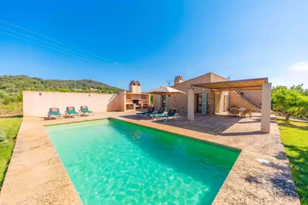 Foto van Ontspannen villaverblijf in Cala Bona - Vakantiehuis in , Illes Balears - PoolOfHouse