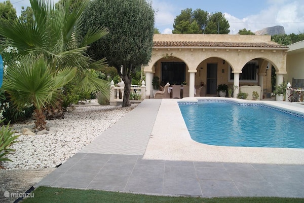 Foto van Finestrat Villa met uitzicht - Vakantiehuis in Finestrat - ExteriorSummer