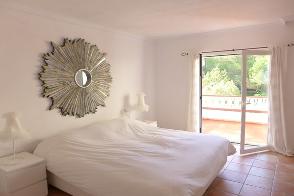Foto van Villa op Ibiza met zwembad en stranden - Vakantiehuis in San Jose - BedRoom