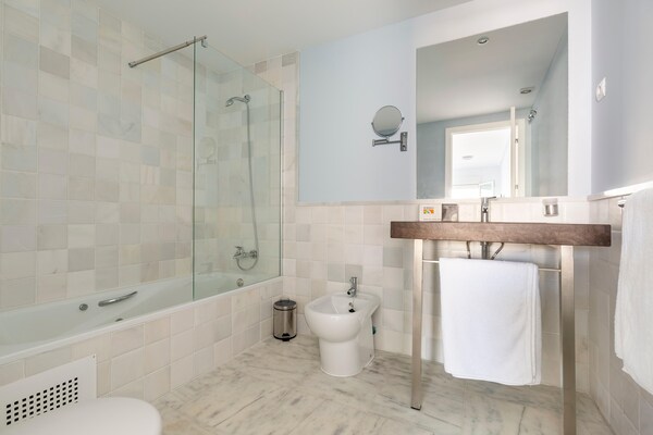 Foto van Modern verblijf aan de Costa Blanca - Vakantiehuis in El Campello, Alicante - BathRoom