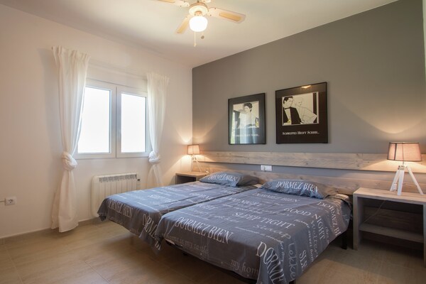 Foto van Vakantiehuis Alcalalí met zwembad en uitzicht - Vakantiehuis in Alcalali - BedRoom