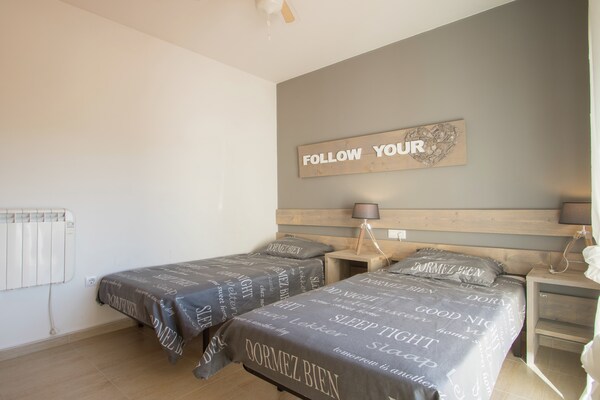 Foto van Vakantiehuis Alcalalí met zwembad en uitzicht - Vakantiehuis in Alcalali - BedRoom