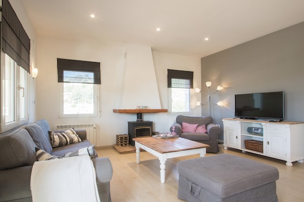 Foto van Vakantiehuis Alcalalí met zwembad en uitzicht - Vakantiehuis in Alcalali - LivingRoom