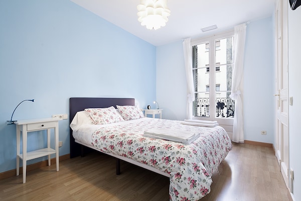 Foto van Appartement in Barcelona bij Passeig de Gràcia - Vakantiehuis in Barcelona - BedRoom