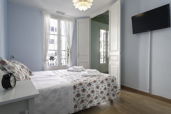 Foto van Appartement in Barcelona bij Passeig de Gràcia - Vakantiehuis in Barcelona - BedRoom