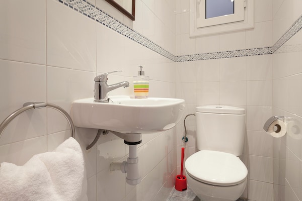 Foto van Appartement in Barcelona bij Passeig de Gràcia - Vakantiehuis in Barcelona - BathRoom