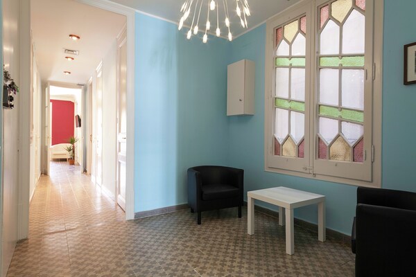 Foto van Appartement in Barcelona bij Passeig de Gràcia - Vakantiehuis in Barcelona - HallReception