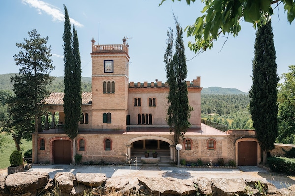 Foto van Landhuis bij Pedraforca Bergen - Vakantiehuis in Castellnou de Bages - ExteriorSummer