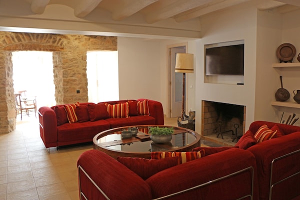 Foto van Landhuis bij Pedraforca Bergen - Vakantiehuis in Castellnou de Bages - LivingRoom