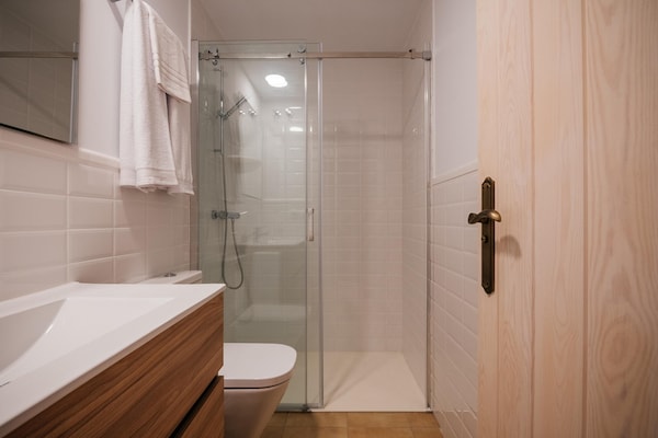 Foto van Landhuis bij Pedraforca Bergen - Vakantiehuis in Castellnou de Bages - BathRoom