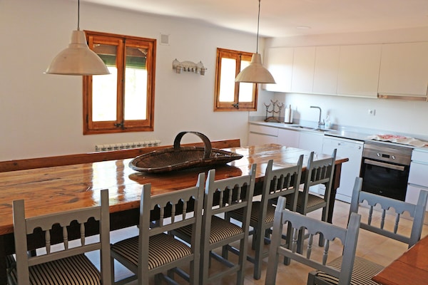 Foto van Landhuis bij Pedraforca Bergen - Vakantiehuis in Castellnou de Bages - DiningRoom