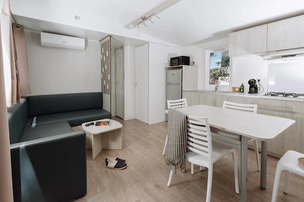 Foto van 6-persoonsbungalow in Sitges, Barcelona - Vakantiehuis in Sitges, Barcelona - LivingRoom