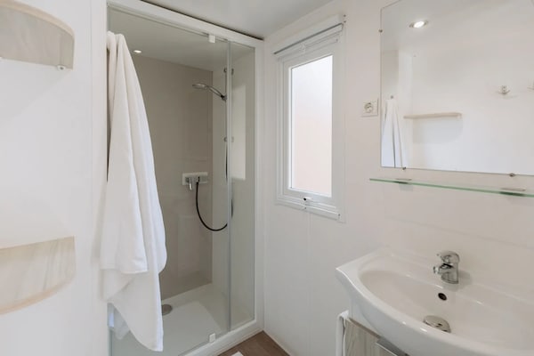 Foto van 6-persoonsbungalow in Sitges, Barcelona - Vakantiehuis in Sitges, Barcelona - BathRoom