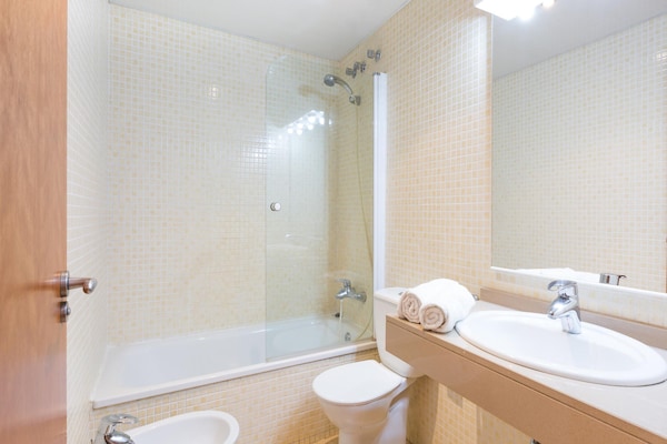 Foto van Appartement in Lloret de Mar bij Fenals Strand - Vakantiehuis in Lloret de Mar - BathRoom