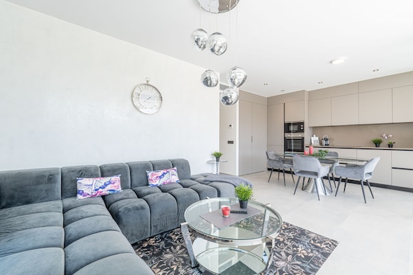 Foto van Appartement in Roses bij Strand & Zwembad - Vakantiehuis in Rosas / Roses - LivingRoom