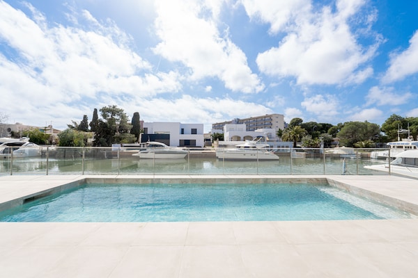 Foto van Appartement in Roses bij Strand & Zwembad - Vakantiehuis in Rosas / Roses - PoolOfHouse