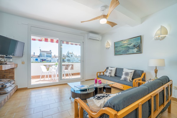 Foto van Villa in Empuriabrava bij Zandstrand - Vakantiehuis in Empuriabrava - LivingRoom