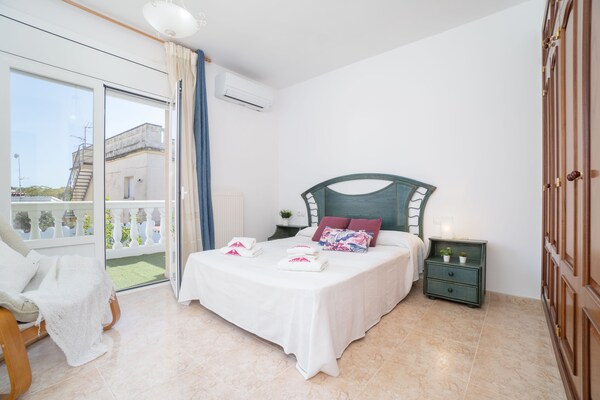 Foto van Villa in Empuriabrava met Privézwembad - Vakantiehuis in Empuriabrava - BedRoom