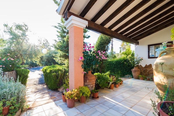Foto van Verblijf met toegang tot het zwembad - Vakantiehuis in Pozo Alcón - GardenSummer