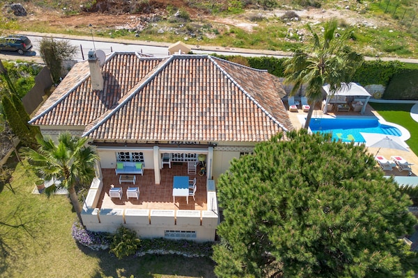 Foto van 3-slaapkamerappartement met privétuin - Vakantiehuis in Pinos de Alhaurín - ExteriorSummer