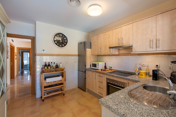 Foto van 3-slaapkamerappartement met privétuin - Vakantiehuis in Pinos de Alhaurín - Kitchen